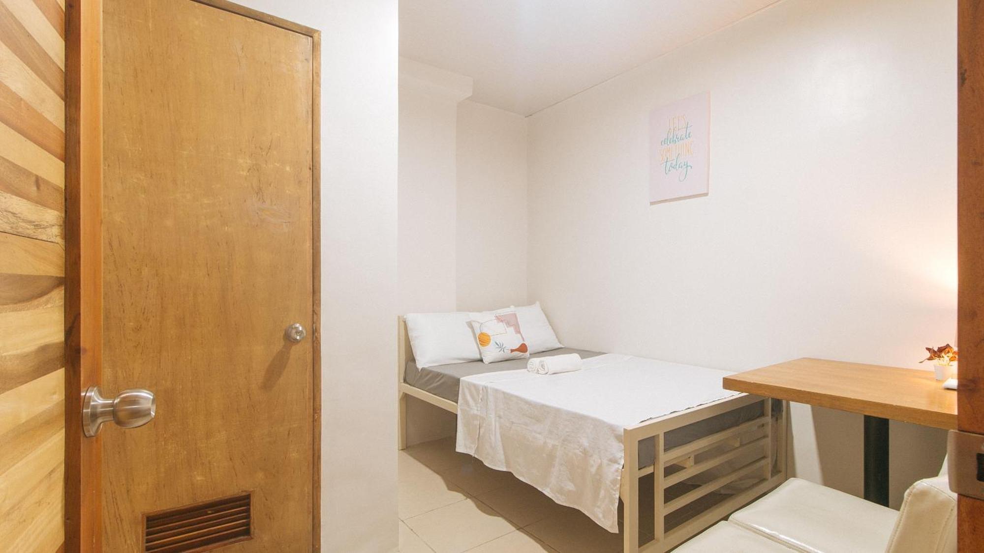 Cozy Cove Inn By Reddoorz Bacolod Ngoại thất bức ảnh